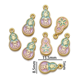 Vue détaillée de pendentifs gourde en émail coloré pour bijoux DIY avec dimensions