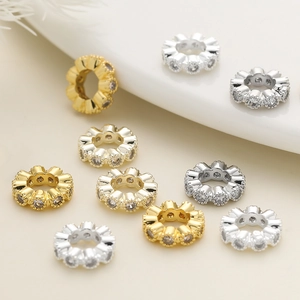 Perline Distanziatrici in Rame e Zircone a Forma di Fiore Placcate Oro Argento per DIY Creazione Gioielli Braccialetti