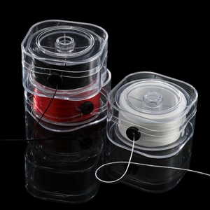 Tre rotoli di filo elastico da 0,8 mm in scatole impilabili con foro in gomma per perline