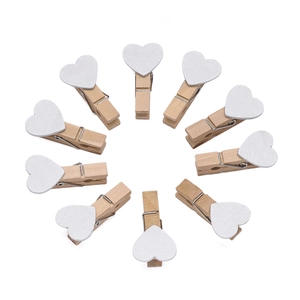 Display radiale di 10 clip a cuore in legno bianco con molle argentate per decorazioni DIY