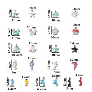 Pendentifs en émail thème océan et cupcake en acier inoxydable avec dimensions