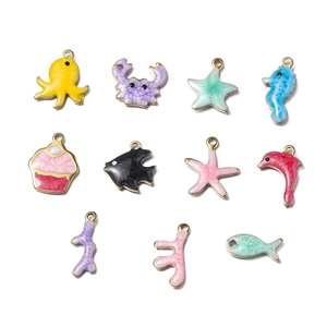Détails de breloques marines colorées en émail pour la création de bijoux DIY