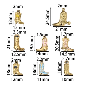 Guida alle taglie per ciondoli a forma di stivale da cowboy in smalto colorato