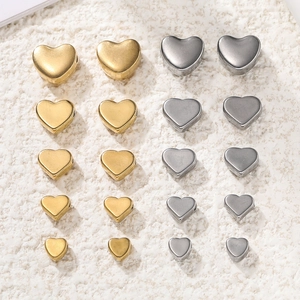 Polierte herzförmige Edelstahlperlen in Gold und Silber für DIY-Schmuckherstellung
