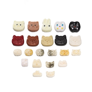 Platliggende kleurrijke hars kralen van katten en konijnen voor DIY hoesjes en sieraden