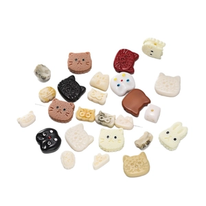 Schattige hars bedeltjes kat en konijn voor DIY-telefoonhoesjes en sieraden