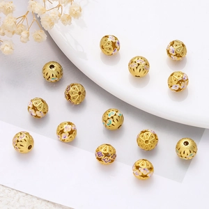 Perle ajourée en cloisonné doré avec émail coloré pour la création de bijoux DIY