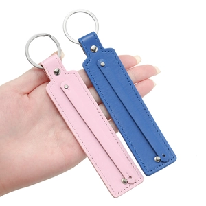 Porte-clés en cuir PU rose et bleu avec anneaux en métal argenté et couture fine