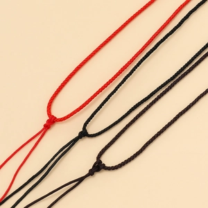 Cordons de collier tissés main en rouge, noir et marron pour pendentifs DIY