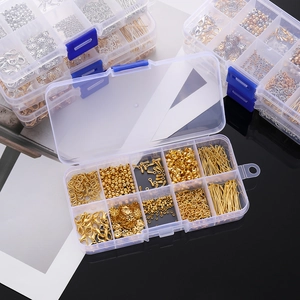 Kit de joyería de 10 rejillas con cierres de langosta dorados y anillos en caja clara