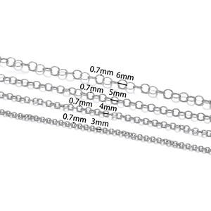 Dettaglio di catene in acciaio da 0,7mm con diametri esterni di 3mm, 4mm, 5mm e 6mm