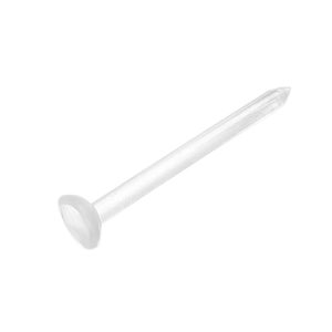 Detalle de retenedores de oreja de plástico transparente para cuidado del piercing