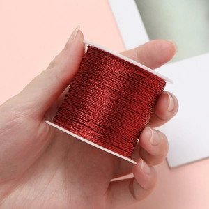 Rollo de hilo metálico rojo de poliéster para tejido de joyas y manualidades DIY