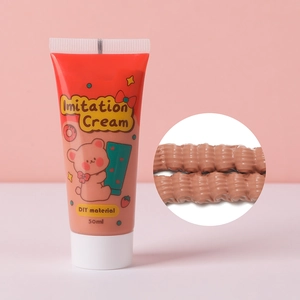 Detalle de pegamento crema de imitación marrón de 50ml para manualidades DIY y fundas