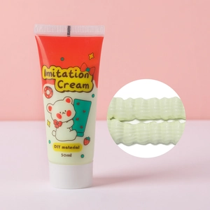 Detalle del pegamento de crema de imitación verde menta de 50ml para manualidades y fundas de móvil