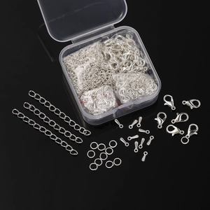 Kit creazione gioielli in argento con chiusure a moschettone e anelli in scatola di plastica