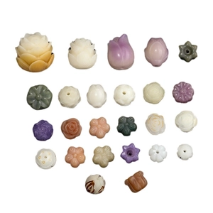 Perles en racine de Bodhi sculptées en formes florales pour bijoux artisanaux
