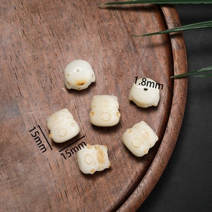 Carved cream lucky cat Bodhi beads 15mm for DIY jewelry making with 1.8mm hole