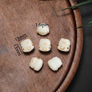 DIY Bodhi root bead in cute cat shape, creamy white with brown spots, 13mm size