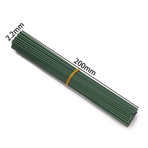 Dettaglio di fil di ferro verde da 2,2 mm per steli di fiori e bouquet fai da te