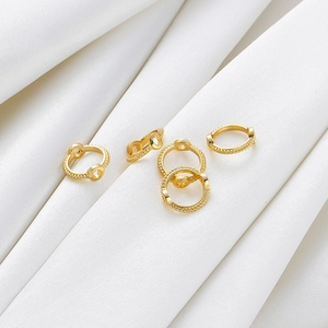 Anillo de Perlas de Encaje de Flores de Cobre Chapado en Oro Real de 14K 18K Anillo Redondo de Doble Agujero para Accesorios de Conector de Fabricación de Joyas DIY