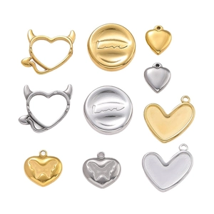 Set di ciondoli a cuore in acciaio inossidabile oro e argento per collane e bracciali