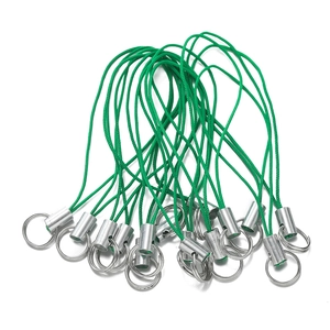 Detailansicht grüner gewebter Nylon-Handybänder mit silbernen Legierungs-Karabinerhaken