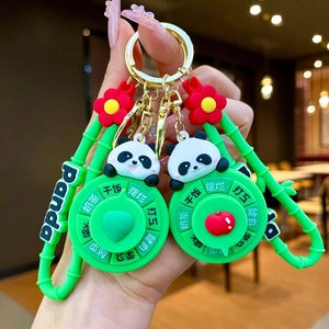 Porte-clés panda mignon avec roue de décision rotative et sangle en forme de bambou