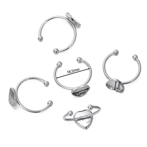 Detailed view of adjustable heart-shaped DIY ring blanks in silver stainless steel
