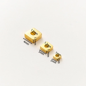 Cuentas cuadradas de cobre chapado en oro de 18k de 2mm 3mm 4mm para joyería DIY