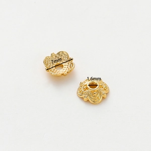 Detailed 7mm hollow 18k gold-plated petal spacer bead cap with 1.6mm center hole