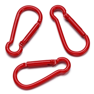 Set di tre moschettoni in alluminio rosso con chiusura a molla per portachiavi fai-da-te