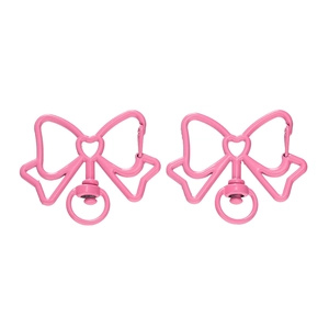 Detail van roze strikvormige karabijnsluitingen van legering voor doe-het-zelf sieraden maken