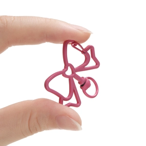 Roze legering strik karabijnsluiting voor het maken van doe-het-zelf sieraden