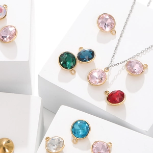 Ovale Geburtsstein-Anhänger mit Goldfassung und bunten Kristallen für DIY-Schmucksets