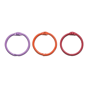 Détail d'anneaux de reliure en métal coloré de 30mm en violet, orange et rose vif