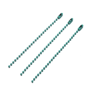 Detail van drie turquoise bolletjeskettingen van 10 cm met sluitingen voor DIY-knutselen