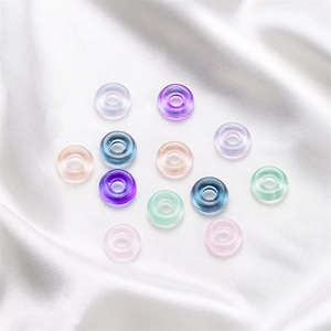 Farbenfrohe lichtdurchlässige Glasperlen mit Spiraltextur für DIY-Schmuckherstellung