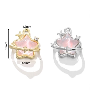 Detailed view of star-shaped alloy pendants with dimensions 15mm by 14.5mm and 1.2mm hole