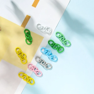 Colorful painted 4-link chains for DIY keychains and jewelry in various Morandi tones