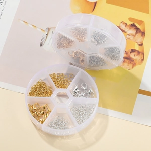 Kit de joyería DIY con cierres de langosta y anillas abiertas en cajas de oro y plata