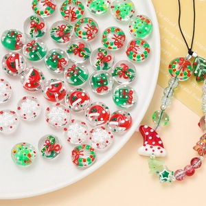 Perles de Noël plates DIY avec motifs flocons et sapins pour création de bijoux
