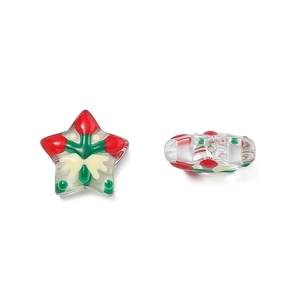 Vista macro de cuentas de vidrio de Navidad en forma de estrella para joyería artesanal