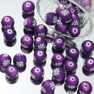 Macro di perline satinate viola 16mm con fiocchi di neve bianchi per gioielli natalizi DIY