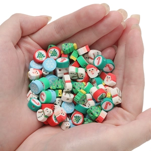 Weihnachtliche Polymer-Ton-Perlen mit Weihnachtsmann und Baum für DIY-Schmucksets