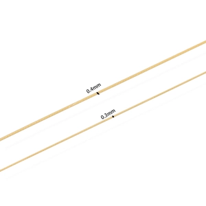 Detailopname van 0,3mm en 0,4mm gouden kralendraad voor het maken van sieraden