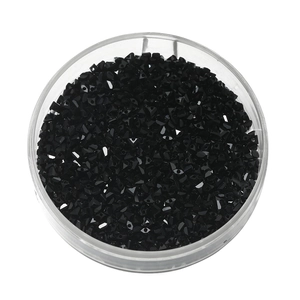 Dettaglio di perline sfaccettate in vetro nero da 2mm per la creazione di gioielli