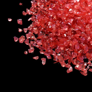 Pierres de verre cristal rouge vif irrégulières pour l'art DIY et la décoration