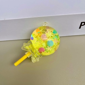 Portachiavi lecca-lecca con sabbia liquida, perline colorate e fiocco giallo