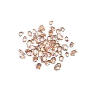 Vue détaillée de pierres de verre concassées champagne 3-8mm pour aquarium et bricolage